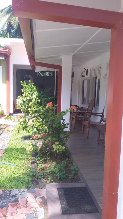 Devi Tourist Home Polonnaruwa Pokoj fotografie